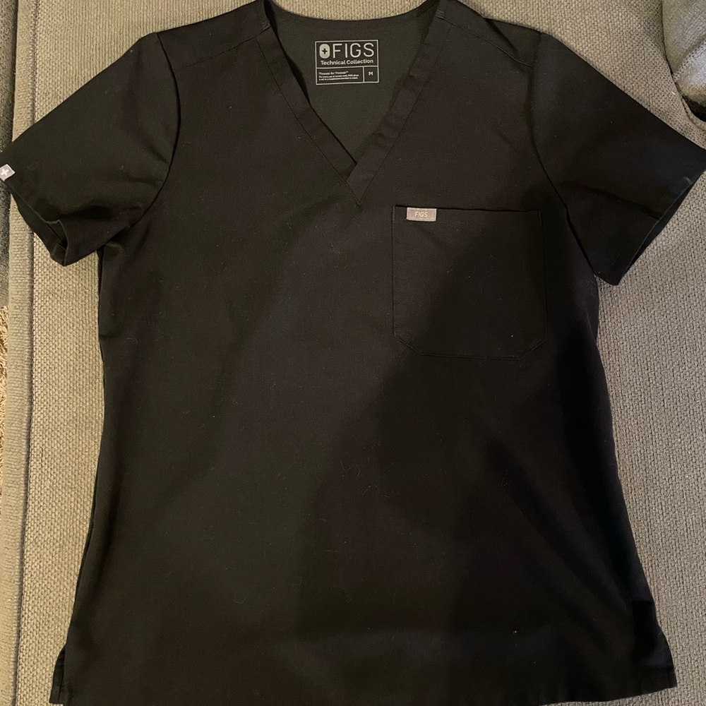 Figs scrub top